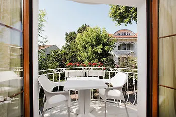 ***  Kumsal Butik Otel Adalar Türkiye